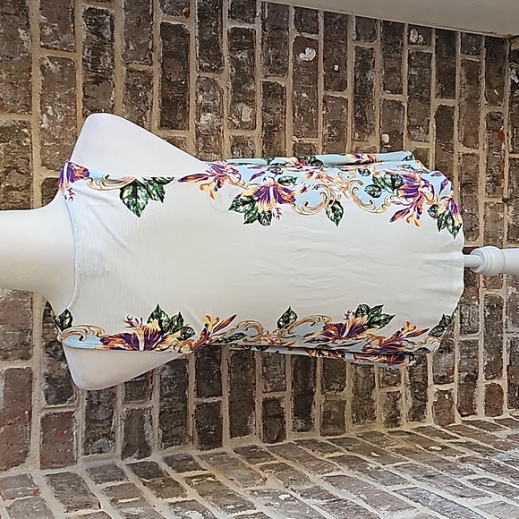 Akemi + Kin Floral Print Boho Tank Top Size XS - Picture 4 of 5